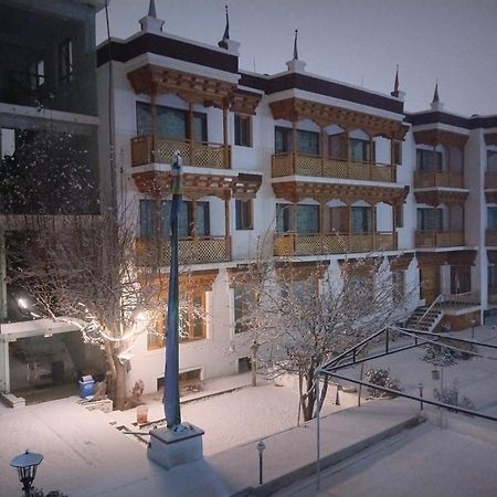 Hotel Jigmet, ليه المظهر الخارجي الصورة